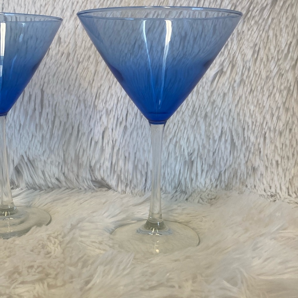 Elegant Blue Hombre Martini Glasses Set